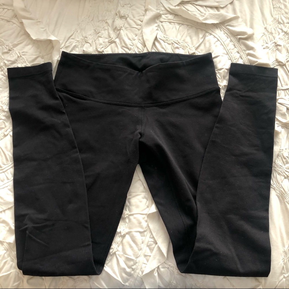 Lululemon black leggings